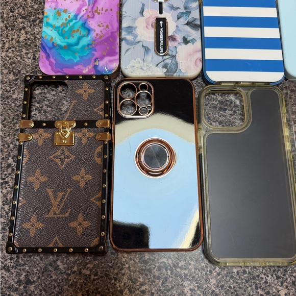 Stylish Phone Case Collection - Multicolor Designs - Picture 5 of 5